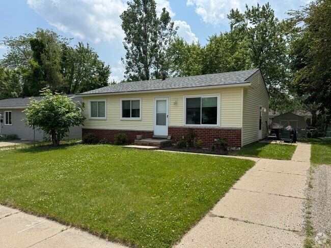Building Photo - 1332 Andrea St Rental