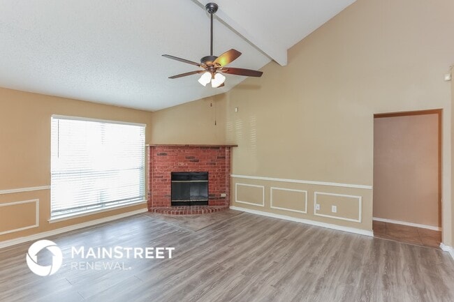 Photo - 1015 Flower Dr