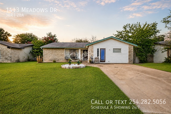 Building Photo - 1413 Meadows Dr