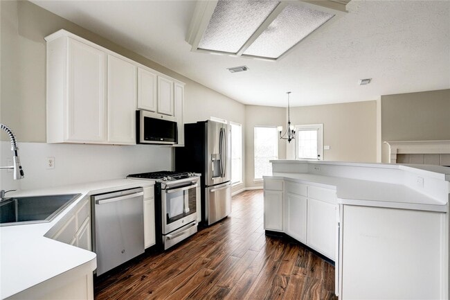 Photo - 4822 Silverlake Dr