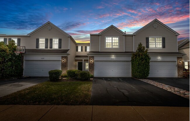 Photo - 1221 Courtland Cir