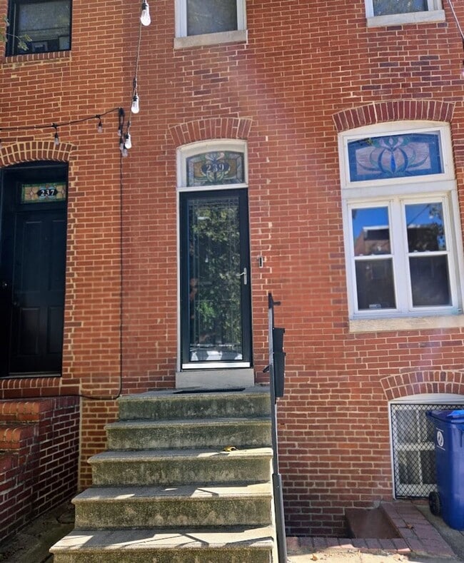 Building Photo - 239 S Collington Ave Unit 2