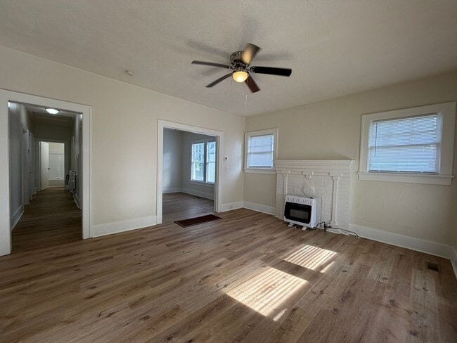 Photo - Renovated 3/2 House in South Rome $1,295