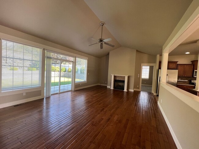 Photo - 8707 MacLaren Ave