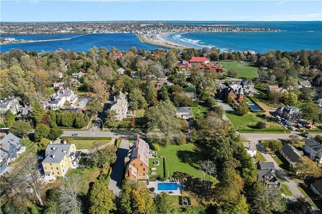 Photo - 7 Red Cross Ave