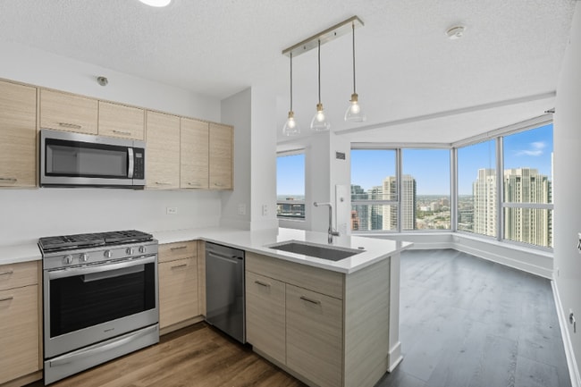 Building Photo - 296 N Canal St