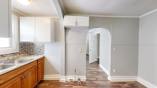 Photo - 3523 Walton Ave Unit Rear