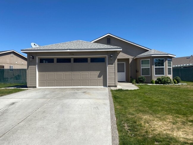 Building Photo - Beautiful Rental in The Ridge