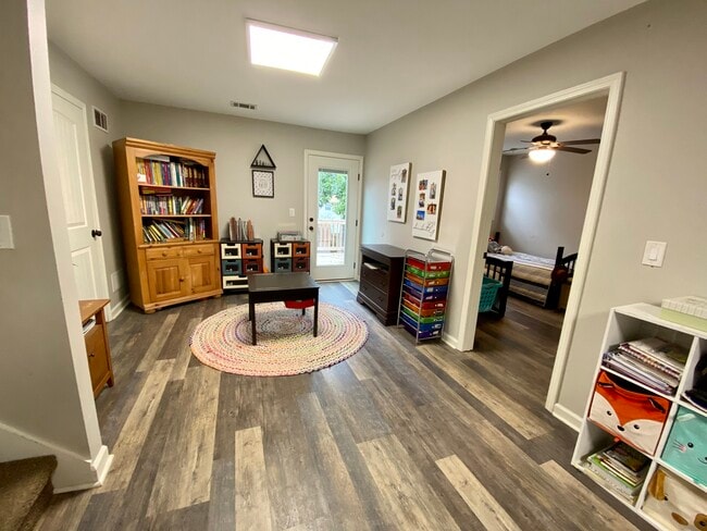 Photo - 1095 Mountain Springs Dr NW