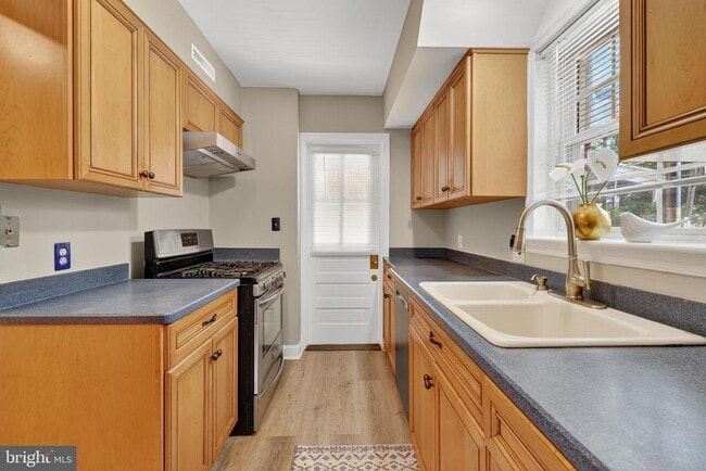 Photo - 7819 12th St NW