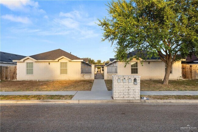 Photo - 21 French Ave Unit 4