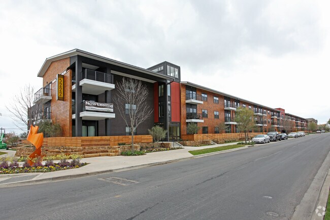 Foto principal - Camden Henderson