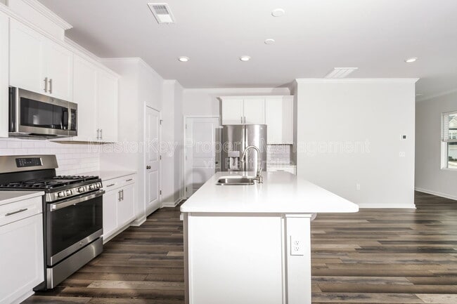 Photo - 2061 Caen St