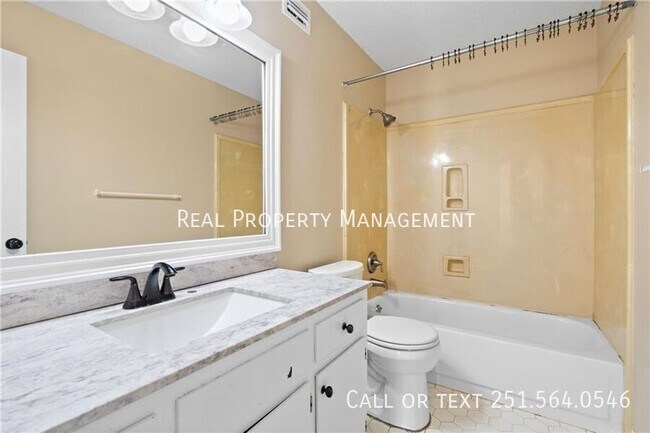 Photo - 2004 Pine Needle Dr E