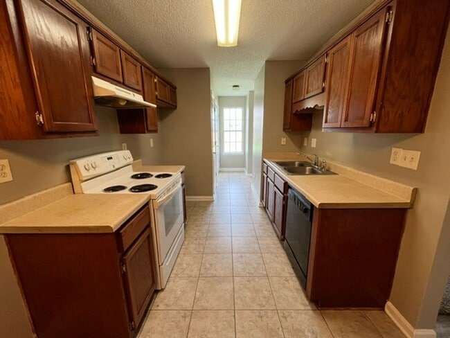 Photo - Renovated 3 Bedroom 3 Bath Townhome for Rent!