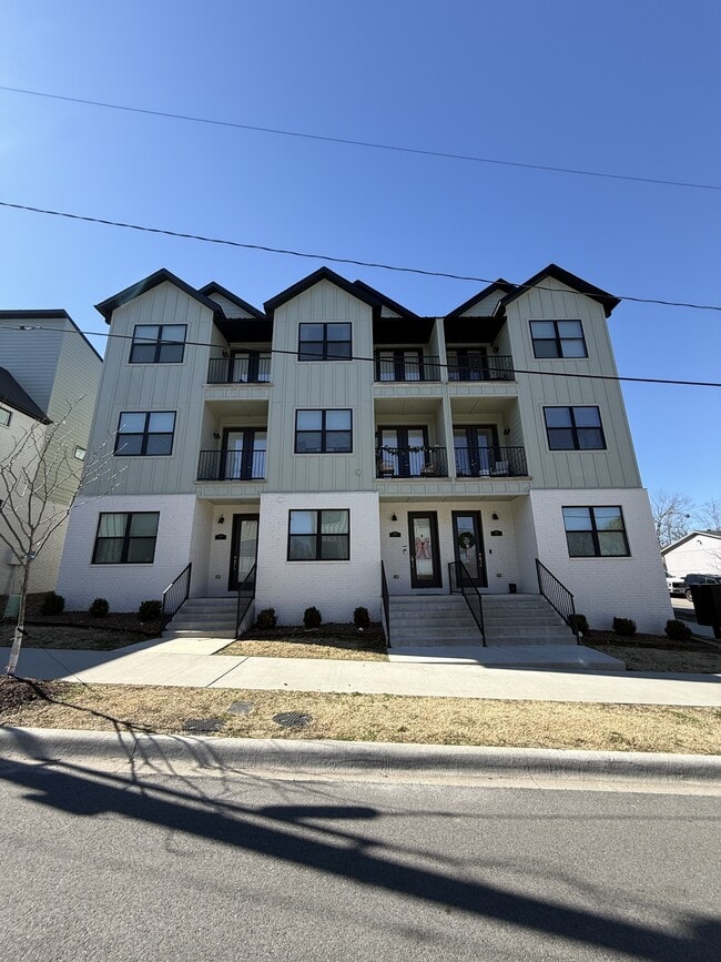 Photo - 619 Whitham Ave