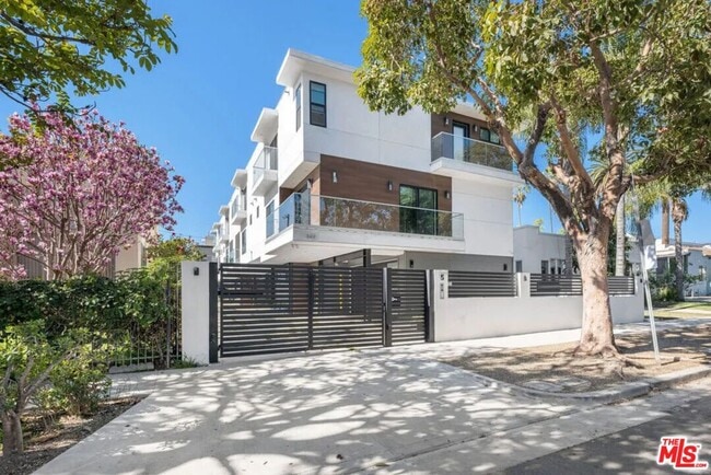 Building Photo - 849 N Alta Vista Blvd Unit 3 Rental
