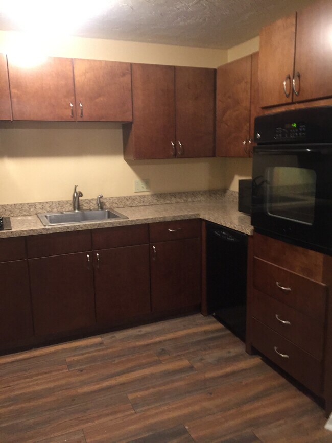 Photo - 5202 Halcyon Dr Condo