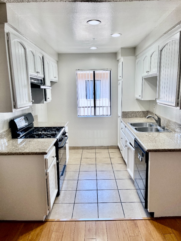 Photo - 725 E Providencia Ave Unit 209