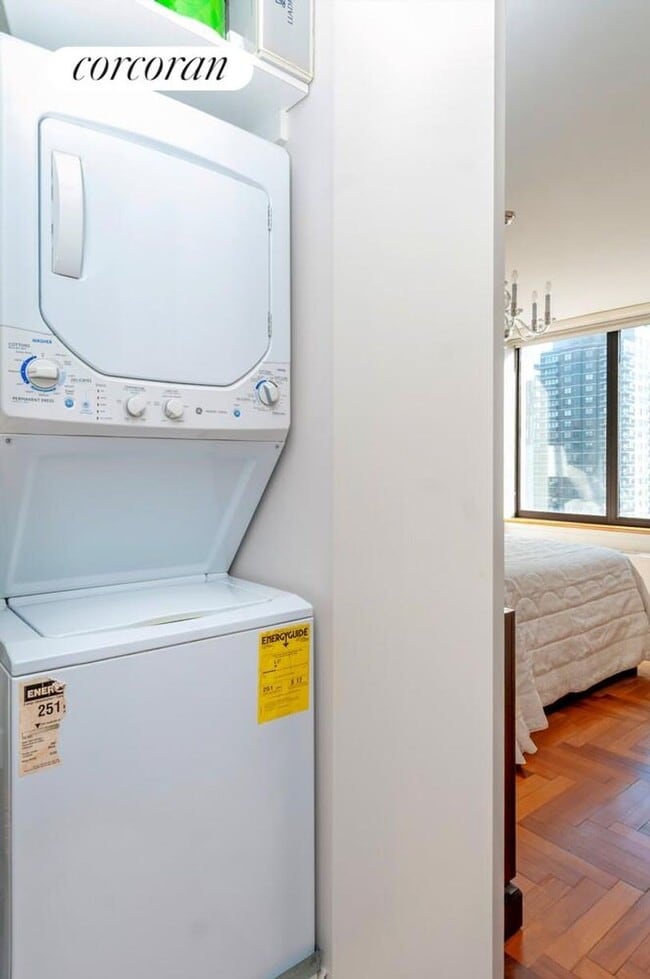 Photo - 422 E 72nd St