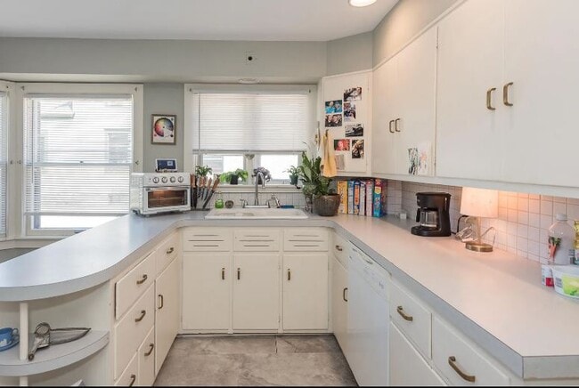 Photo - 512 Glenwood Ave SE Unidad 2