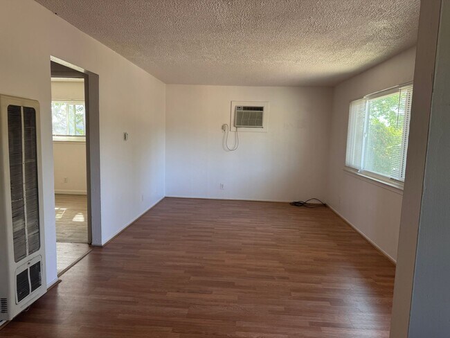 1331 Pomona Ave Unit 4