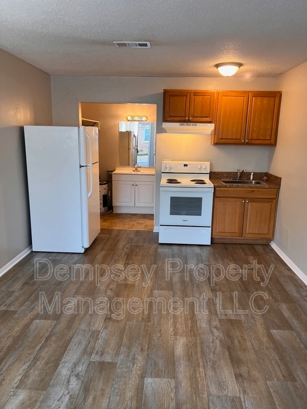 Building Photo - 139 39th St E Rental
