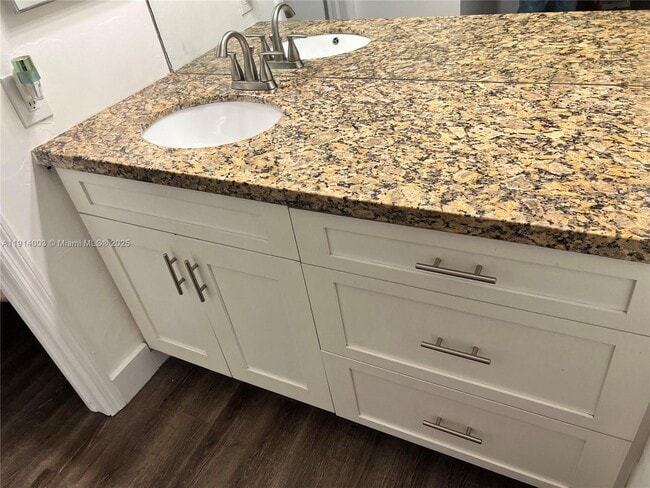 Photo - 19055 NW 62nd Ave Unidad 104 Rental