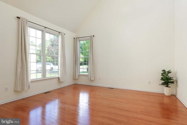 Photo - 11 Wedgewood Ct