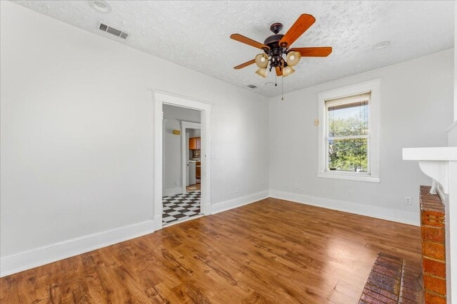 Photo - Cozy 1-Bedroom Apartment in Midtown – $1,300/month