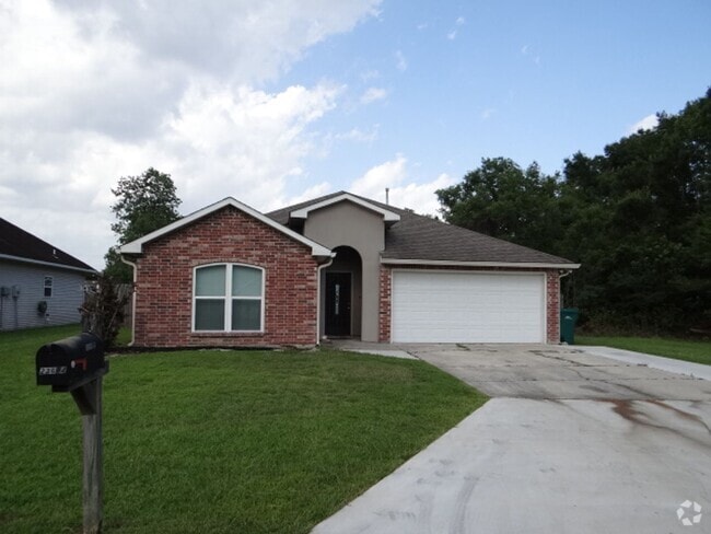 Building Photo - Beautiful Home for Lease in Denham Springs