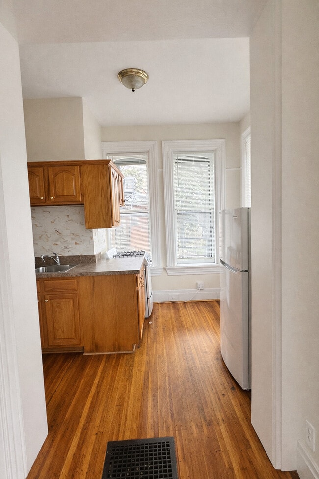 265 Alexander St