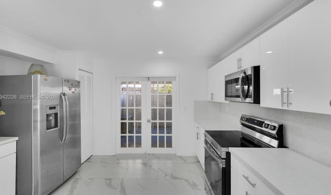 Photo - 1917 SW 107th Ave