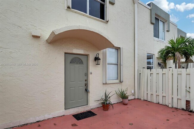 Photo - 1655 NE 115th St
