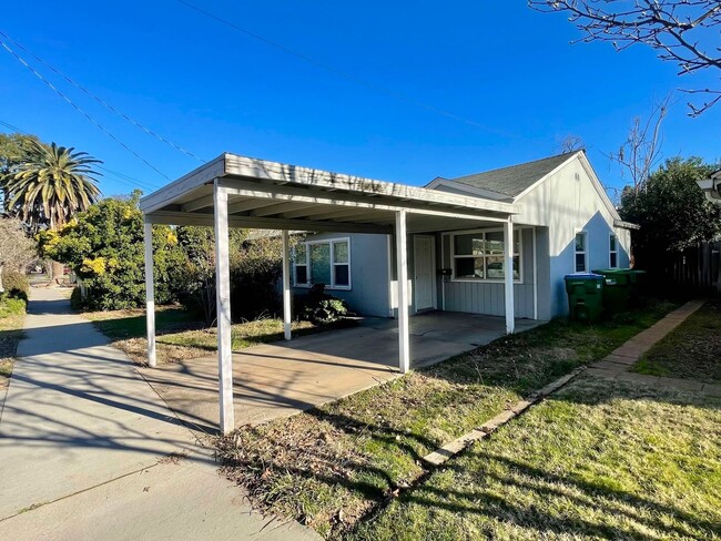 Lovely Two Bedroom Home on E. 5th Ave! - Lovely Two Bedroom Home on E. 5th Ave!