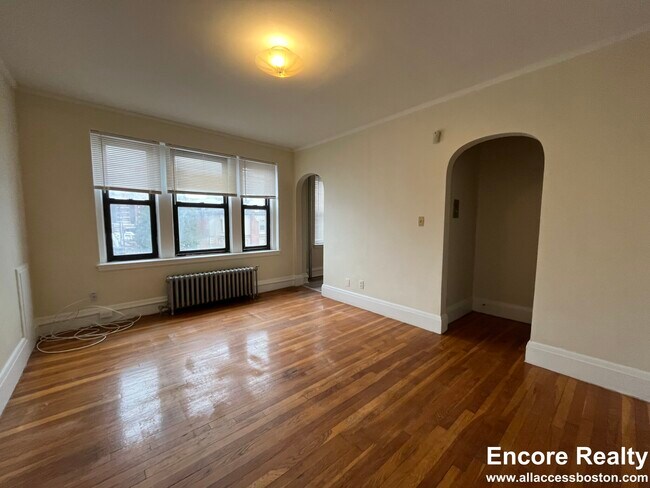 Photo - 349 Pleasant St Unidad B1-24