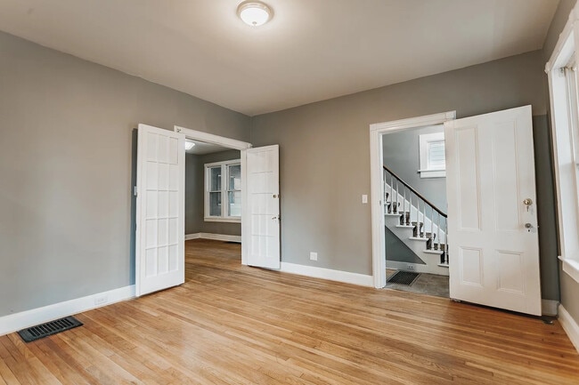 Photo - 96 Chapin St