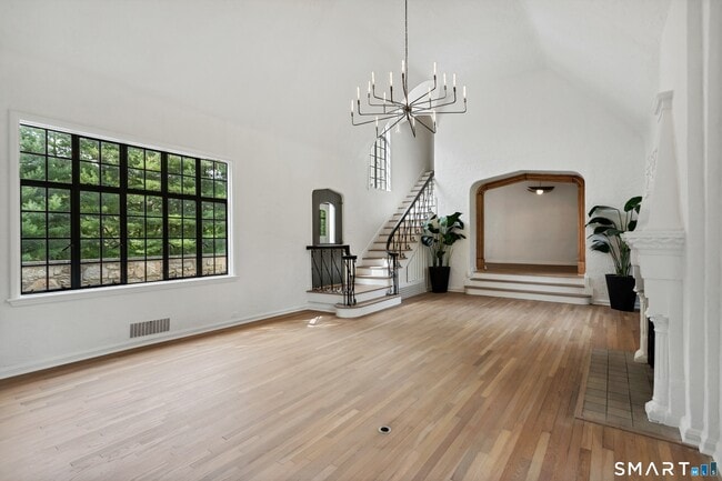 5 Sherwood Ave