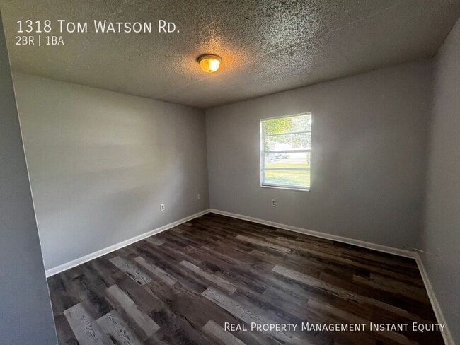Photo - 1318 Tom Watson Rd