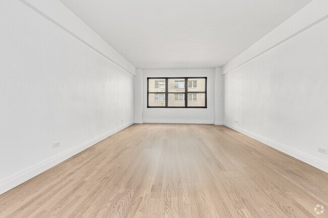 Building Photo - 140 E 56th St Rental