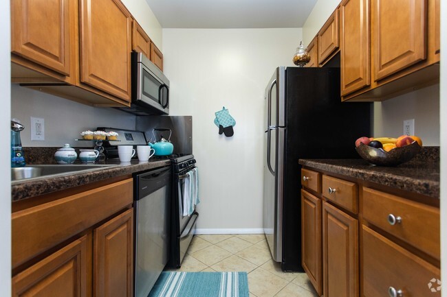 Interior Photo - Round Hill Apartments of Chevy Chase