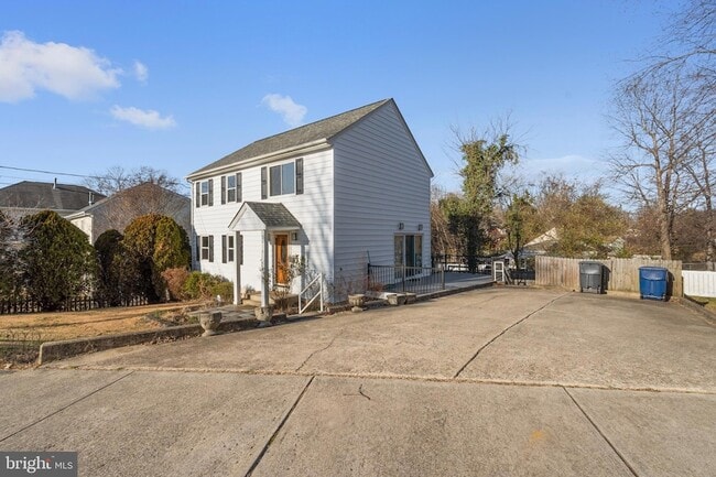 Photo - 2636 East Side Dr