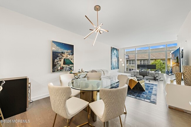 Building Photo - 30 Melrose Terrace Unit 304