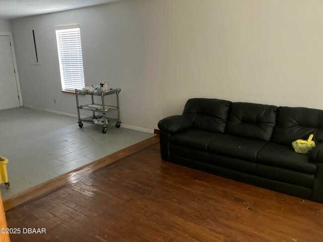 Photo - 411 Pleasant St