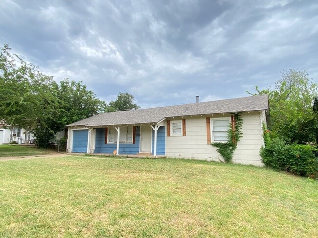 Photo - 3712 Woodside Dr