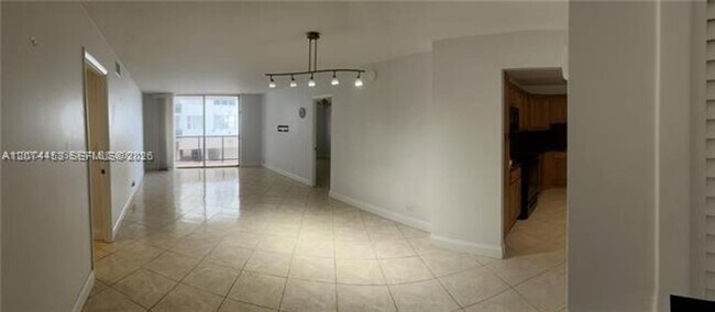 Photo - 6039 Collins Ave