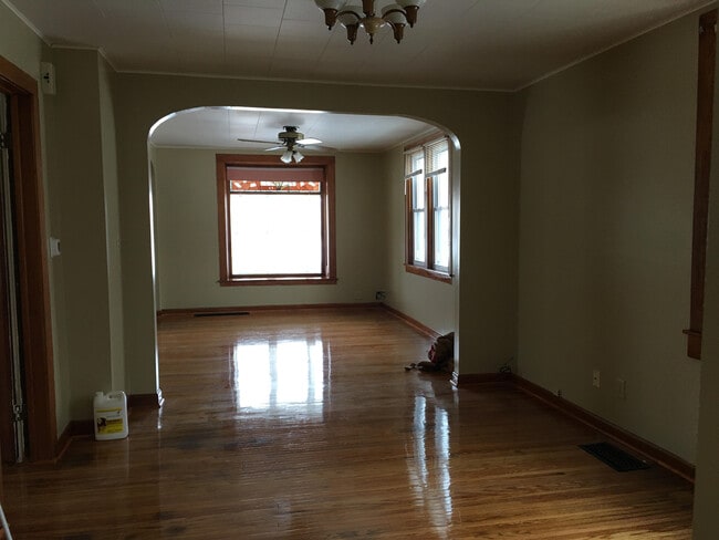 Dining/living Rm - 723 S Pennsylvania Ave