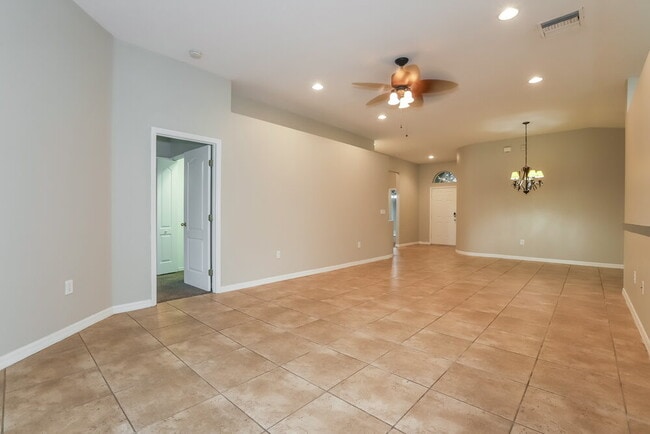 Photo - 721 Straw Lake Dr