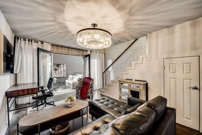 Building Photo - 6011 Gaston Ave Unit ID1309585P Rental