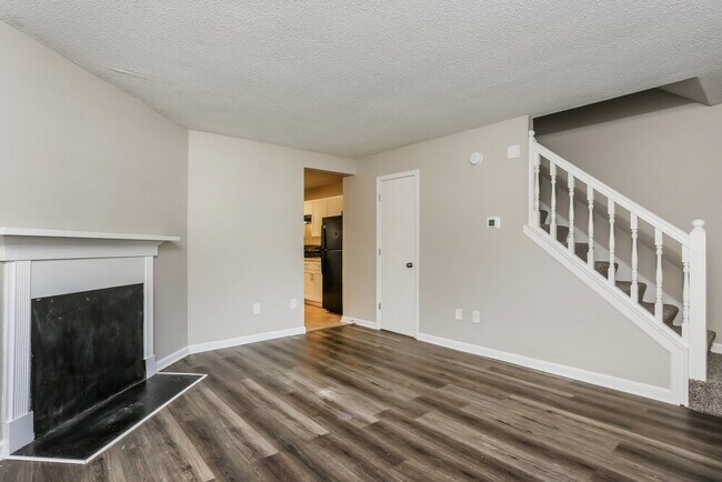 Photo - 1699 Winchester Way SE